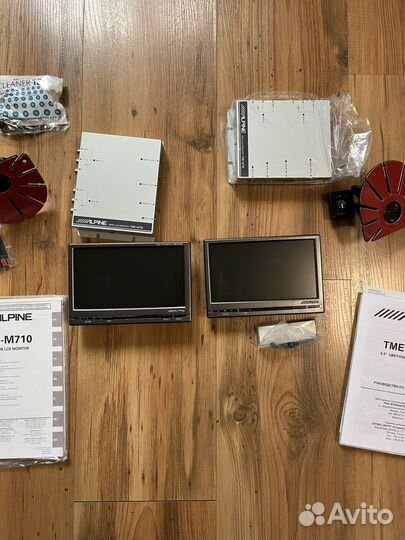 Монитор Alpine TME-M710