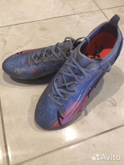 Футбольные бутсы nike mercurial