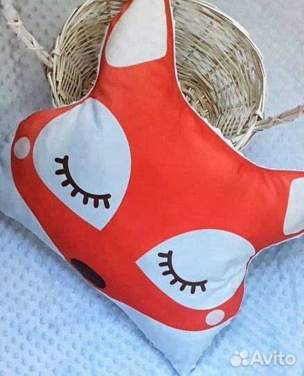 Комплект и бортики в кроватку и кокон гнездышко