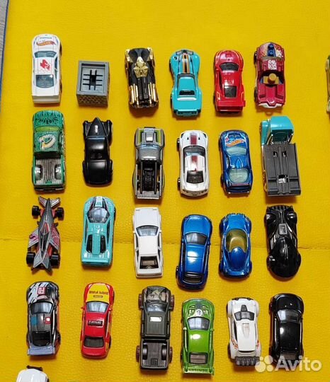 Машинки hotwheels