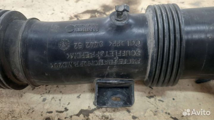 Патрубок воздушного фильтра peugeot 308