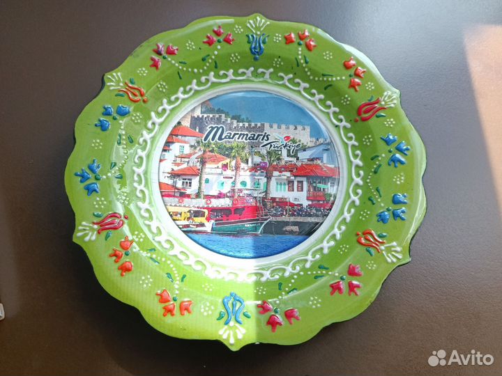 Сувенирные тарелки разных стран