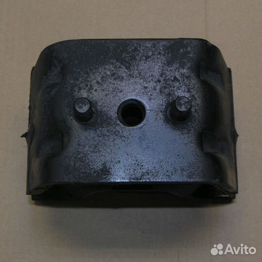 Подушка двигателя