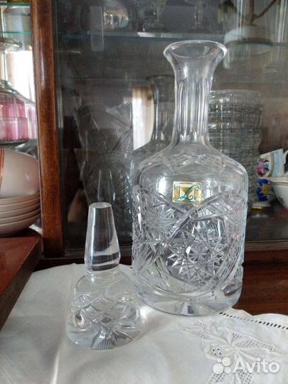 Бокалы и штоф, хрусталь