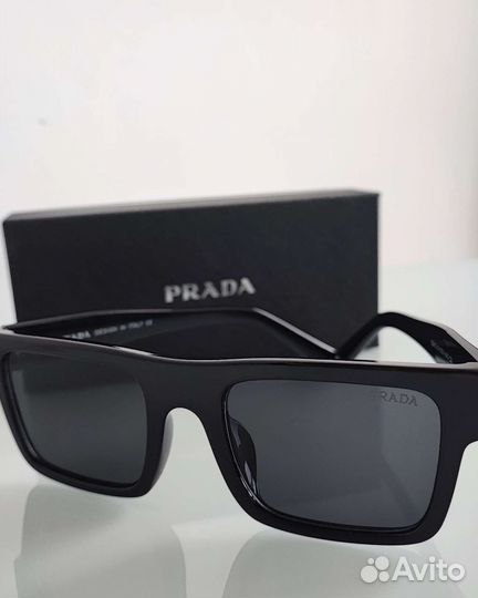 Очки prada солнцезащитные