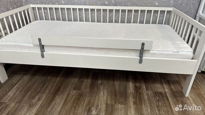 Кроватка детская Икея с матрасом