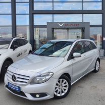 Mercedes-Benz B-класс 1.6 AMT, 2014, 120 000 км, с пробегом, цена 1 080 000 руб.