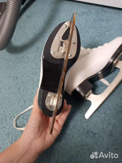 Коньки фигурные 30 размер