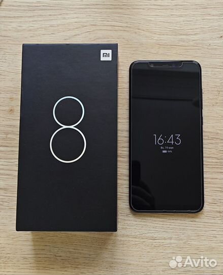 Xiaomi Mi 8, 6/64 ГБ