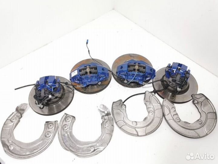 Комплект тормозов (Диски и суппорта) BMW 5 G30/G31