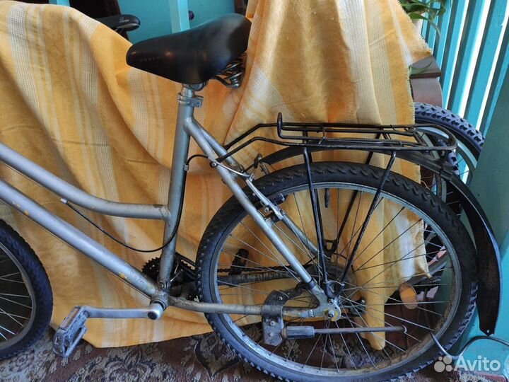 Детский и взрослый велосипед