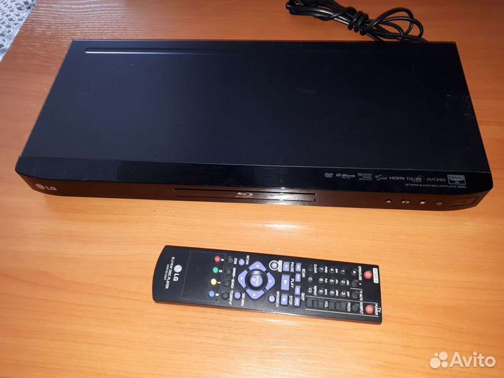 Blu-ray плеер LG BD555
