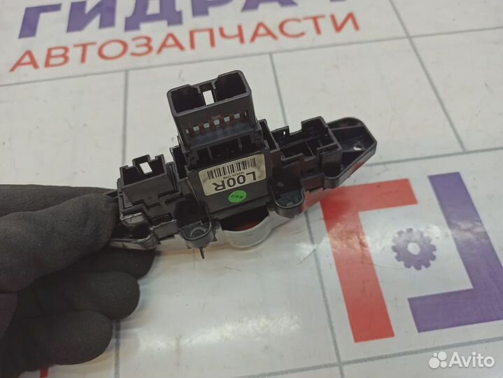 Кнопка аварийной сигнализации Hyundai Solaris 937904L0004X