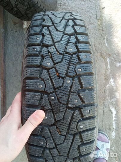 R15 Pirelli Ice Zero 185/65, PCD 4x114.3 DIA 65