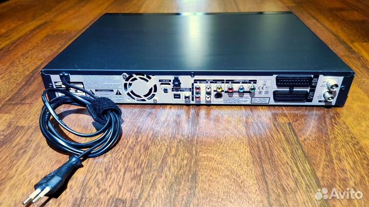 HDD/DVD-рекордер Samsung DVD-HR757 (320Гб)