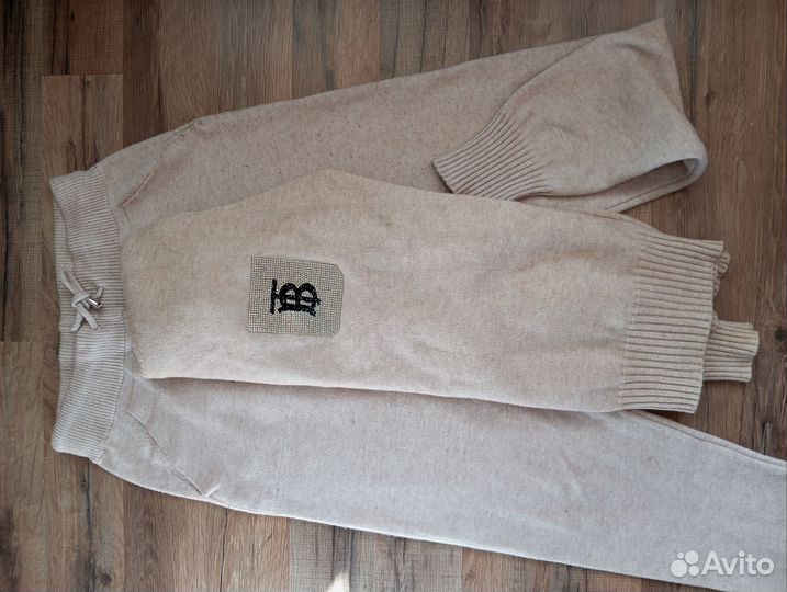 Костюм вязаный