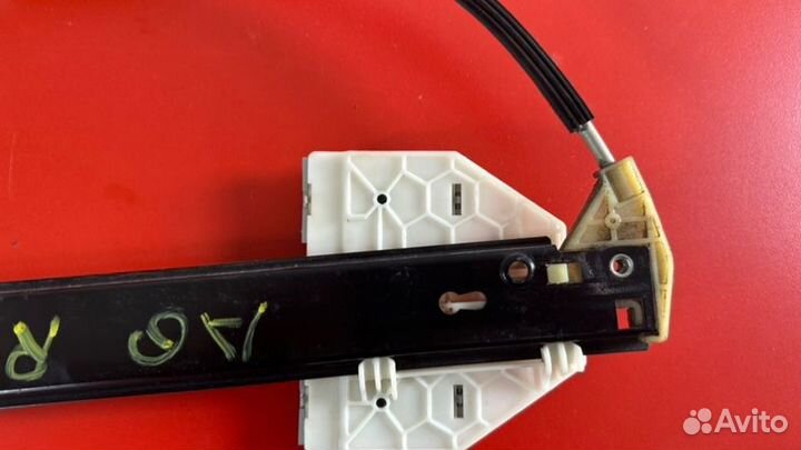 Стеклоподъемник задний левый Audi A6 C6 AUK 3.2