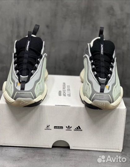 Кроссовки adidas fyw