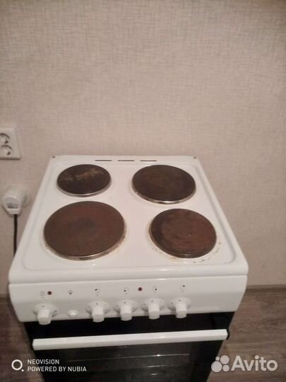 Продам кухонную плиту delux