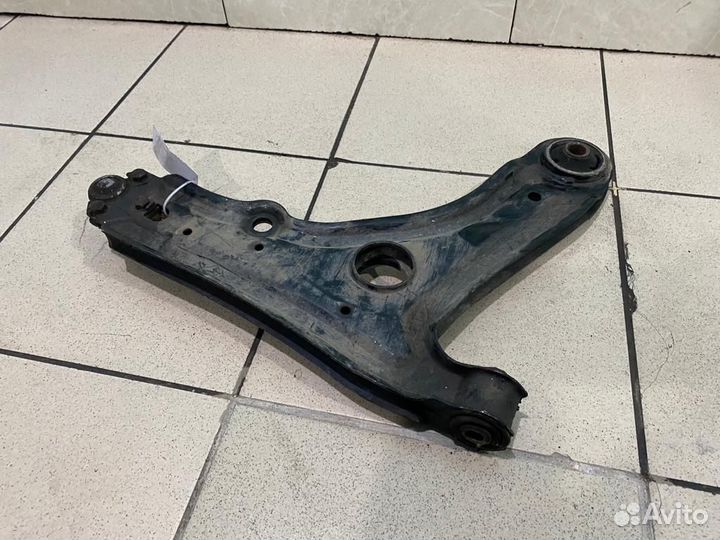 Рычаг передний левый VW Golf 3