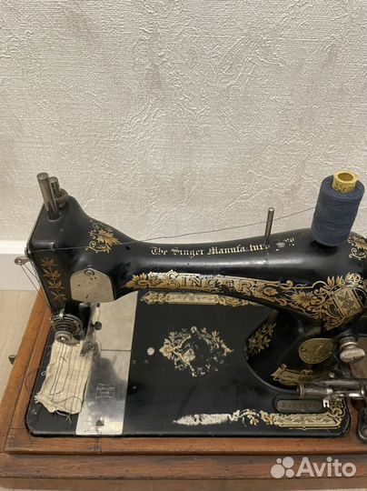 Швейная машинка зингер ручная
