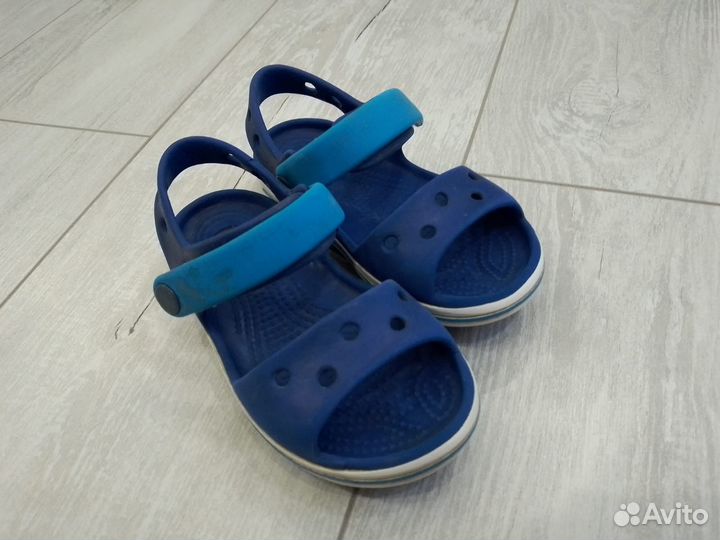 Босоножки Crocs C8