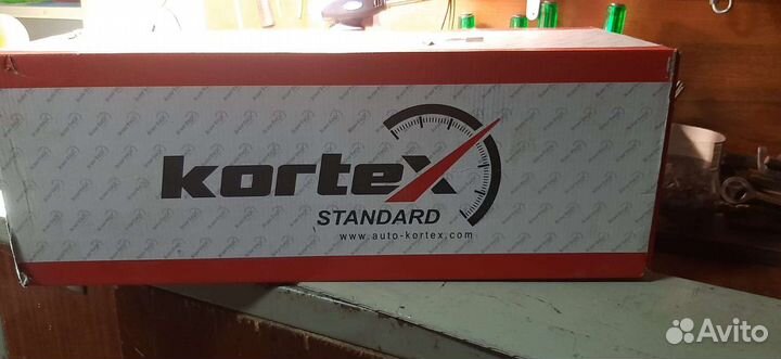 Амортизатор передний Infiniti FX 35,45