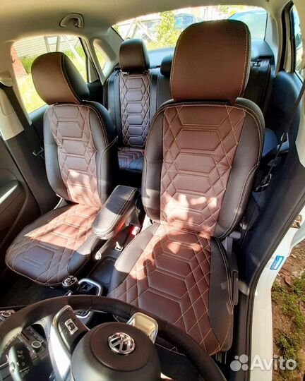 Чехлы Volkswagen Polo (комбо)