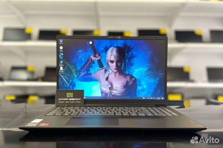 Ноутбук Lenovo AMD Ryzen 5 5500U/DDR4-8Gb/SSD 256