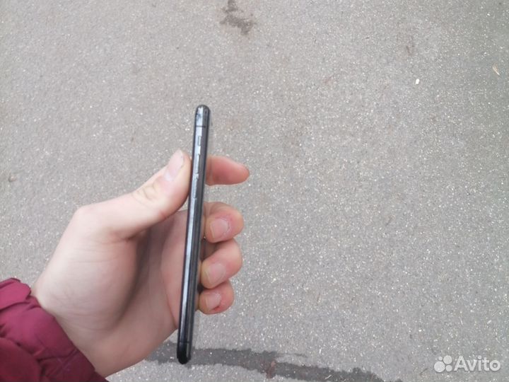 iPhone X, 64 ГБ