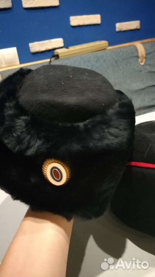 Шапки полицейские размер 55, состояние новое