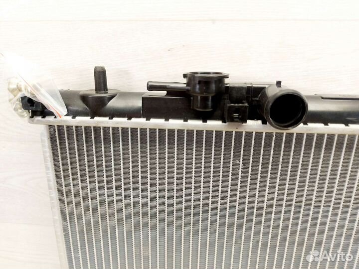 Радиатор охлаждения Daihatsu Terios