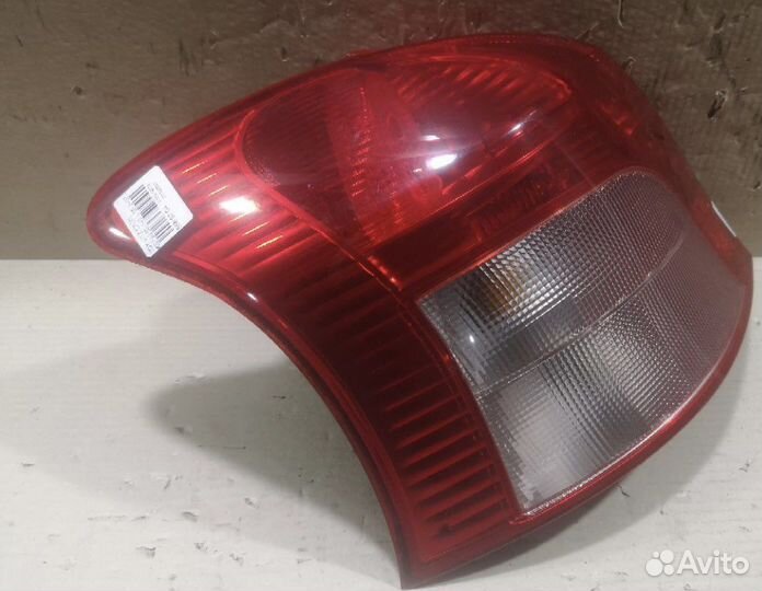 Стоп led toyota yaris 2006 год