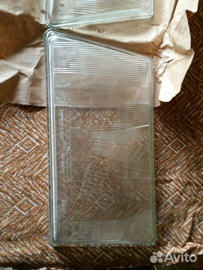 Стекло на фару ваз 2109 левое, правое