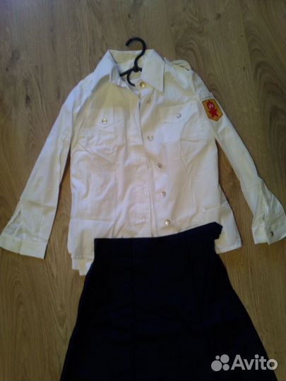 Форма школьная пионерская д/девочки. Новая