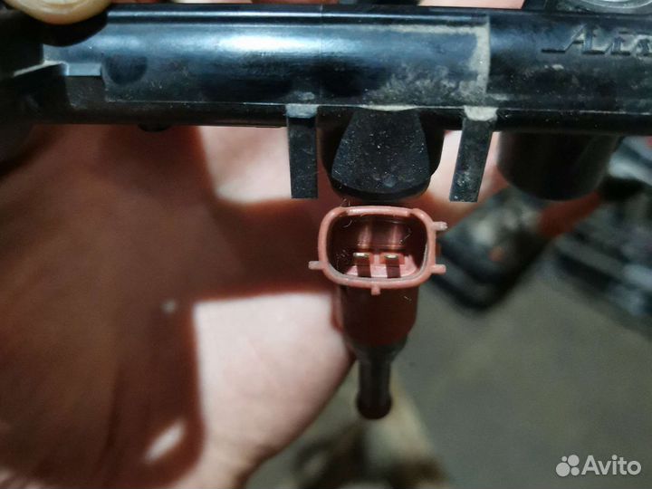 Форсунка топливная Toyota Camry v40 3.5