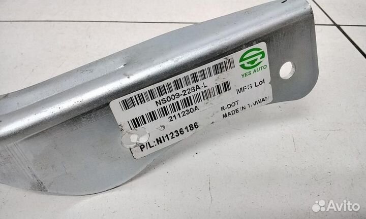 Петля капота левая Nissan Qashqai 2 