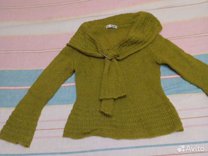 Свитер женский