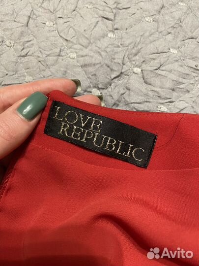 Платье вечероее красное