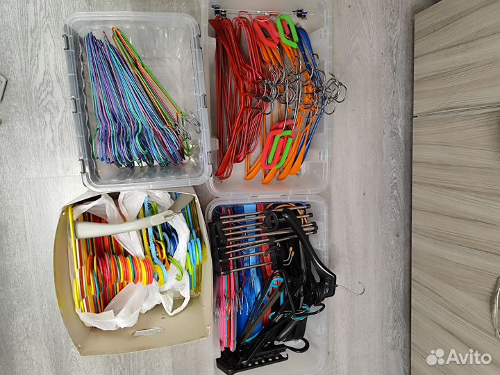 Плечики, вешалки, отвесы