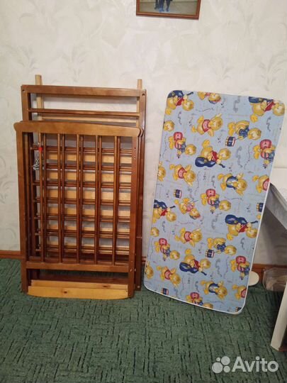 Детская кроватка