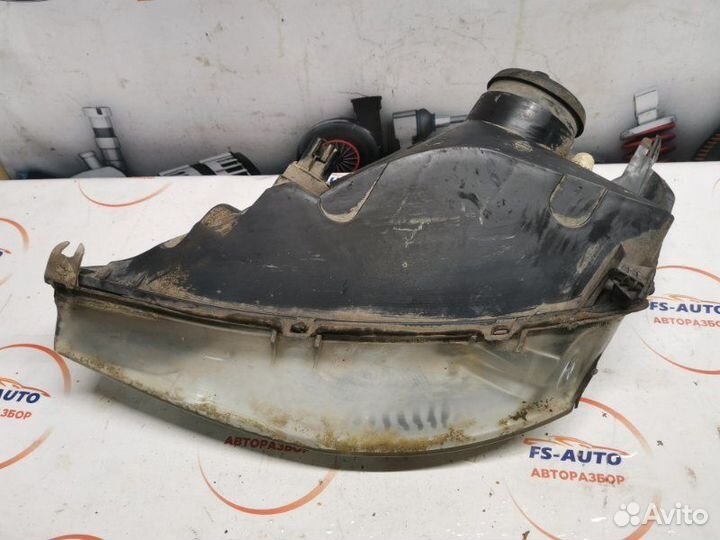 Фара галогеновая передняя правая Ford Focus 1 2.0