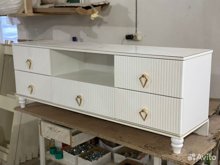 Тумба под телевизор