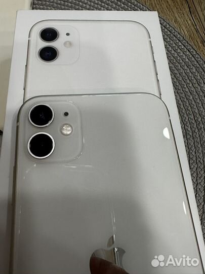 Телефон iPhone 11
