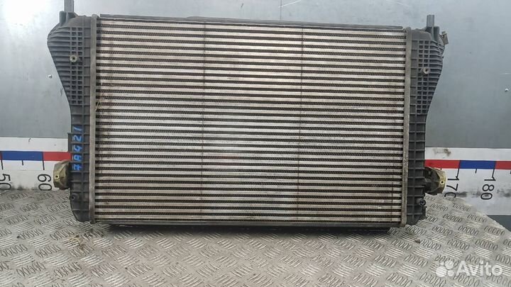 Интеркулер Volkswagen Passat B7 2011