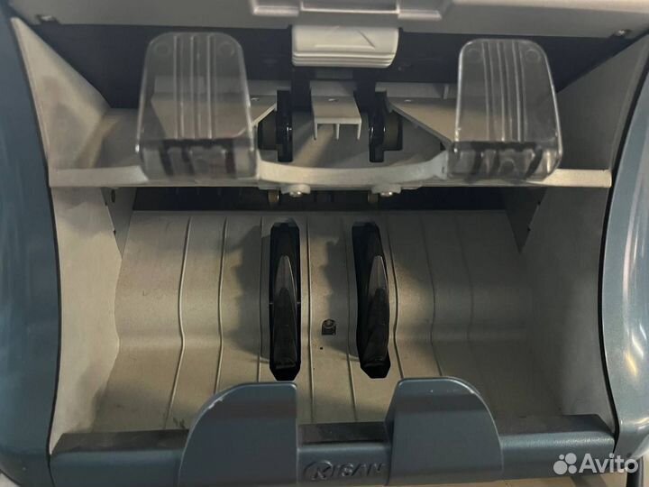 Счетчик банкнот Kisan Newton VS(P)