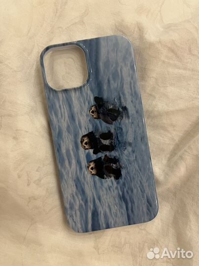 Чехлы для iPhone 13