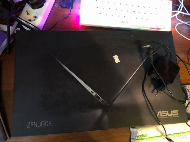 Ноутбук asus UX32A идеальное состояние