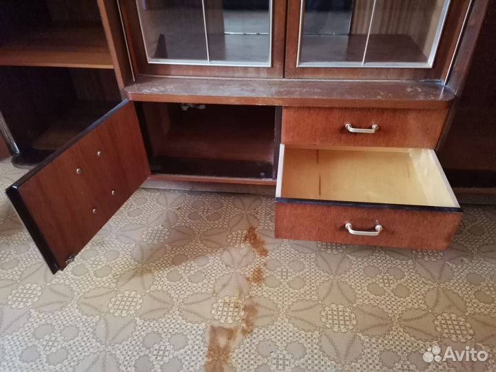 Советский сервант Хельга