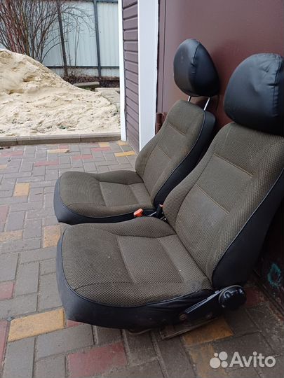 Передние сидения ваз 2114